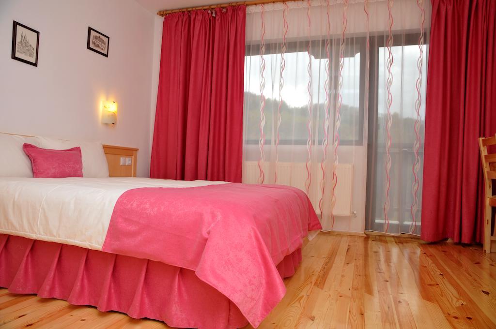 Family Hotel And Restaurant Plamena Oreshak  Rom bilde